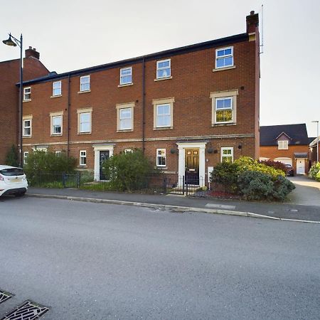 247 Serviced Accommodation In Stafford- 3Br Townhouse 외부 사진