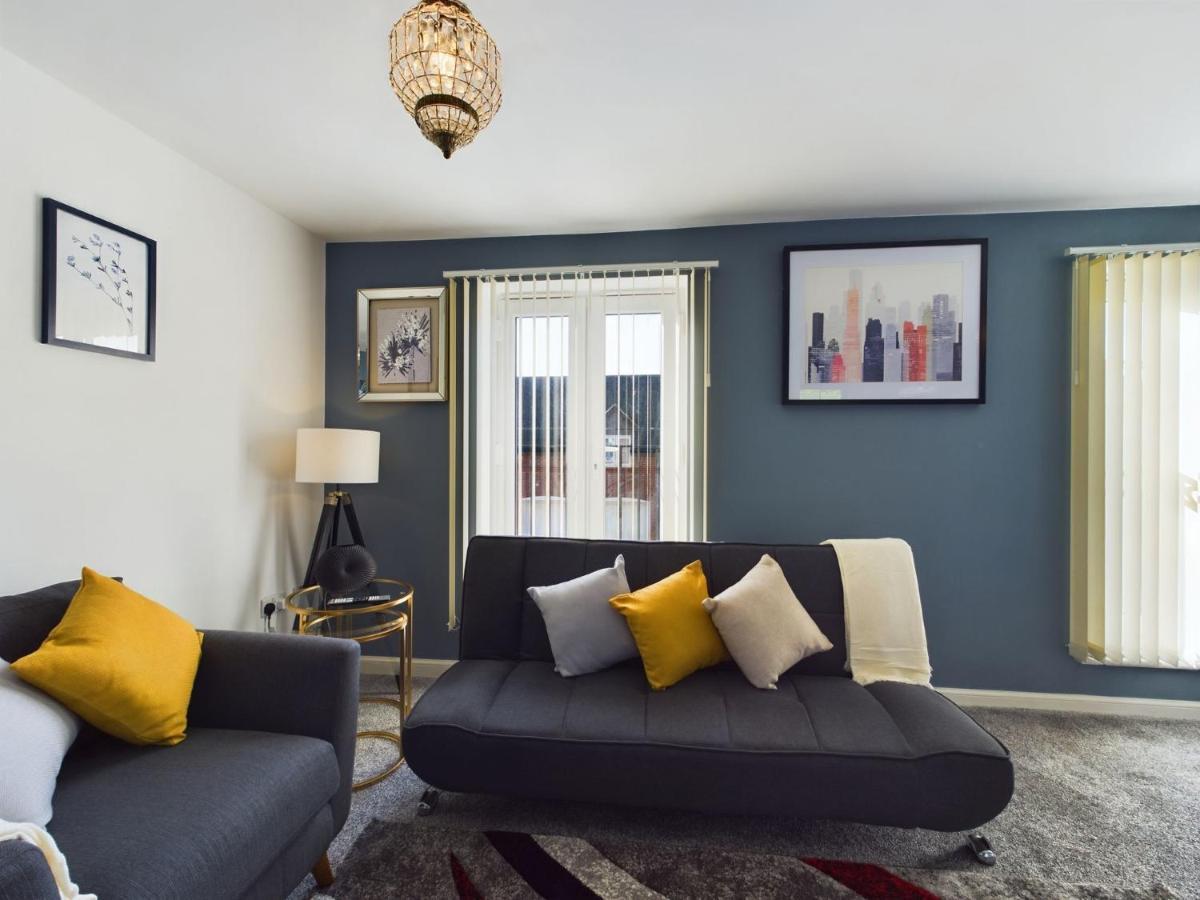 247 Serviced Accommodation In Stafford- 3Br Townhouse 외부 사진