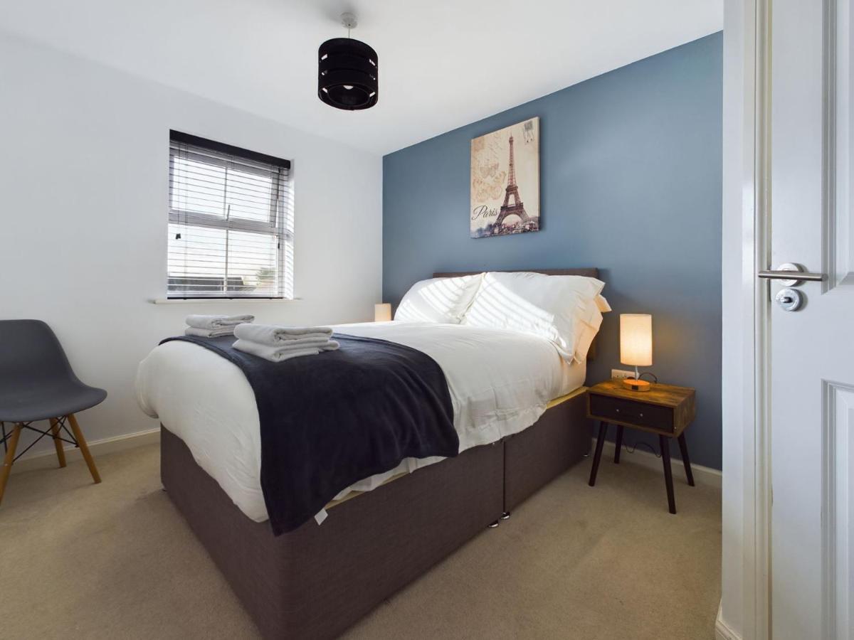 247 Serviced Accommodation In Stafford- 3Br Townhouse 외부 사진
