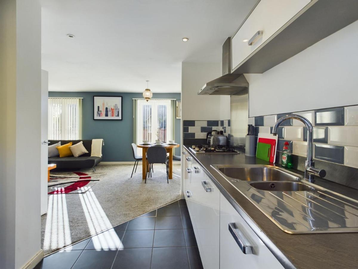 247 Serviced Accommodation In Stafford- 3Br Townhouse 외부 사진